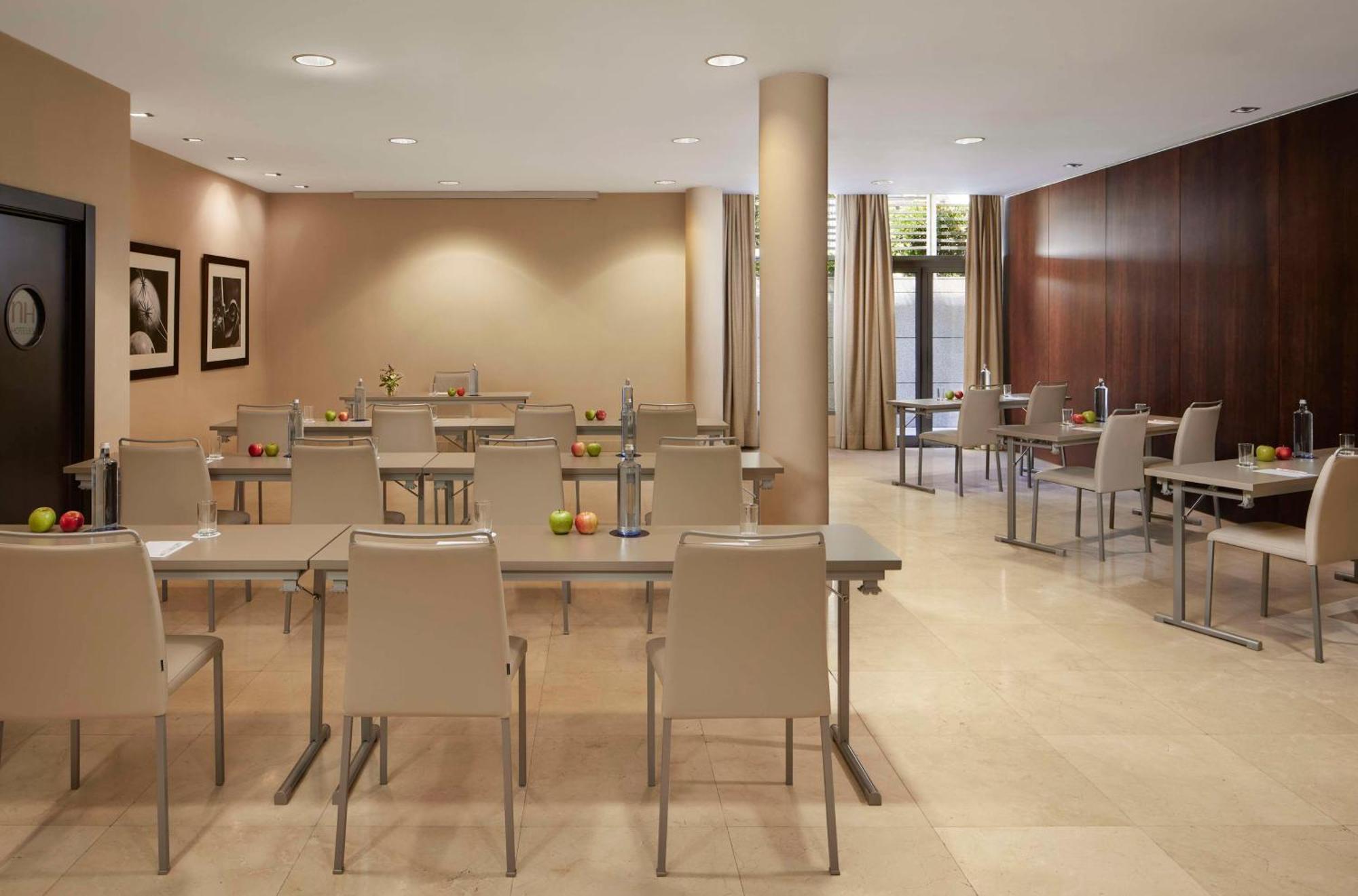 Nh Alcorcon Hotell Exteriör bild