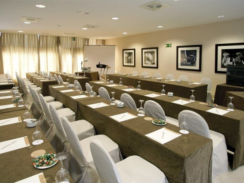 Nh Alcorcon Hotell Exteriör bild